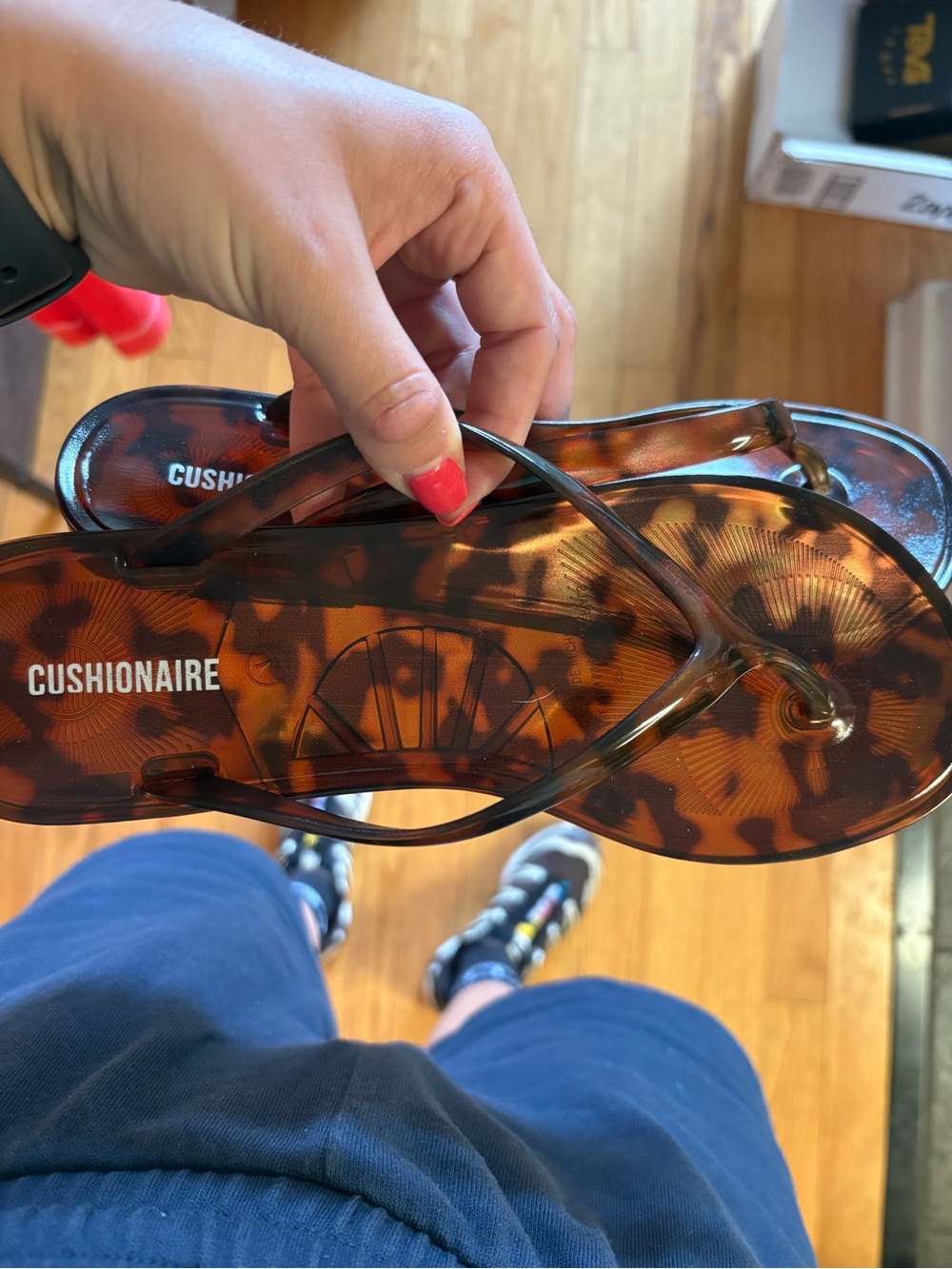 Cushionaire tortoise shell jelly sandals